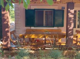 Holiday home Frane, hotel i Slivno