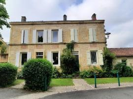 La Maison sur la Colline, hotel in Mauroux