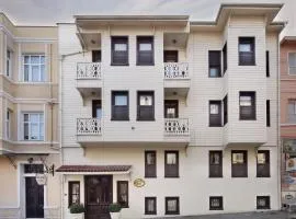 Hotel Sari Konak