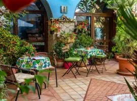 La Finestra sul Cortile B&B