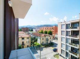 Flat Iron Apartments by Quokka 360 - Stylish Urban Stay 5 Minutes from Lugano Centre, hotel a Viganello