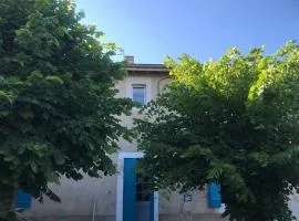 MAISON RESTAUREE 6 PERSONNES AU COEUR DU PERIGORD