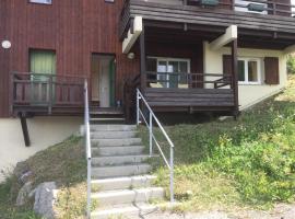 Chalet gentiane 1700, hotel com estacionamento em Puy-Saint-Vincent