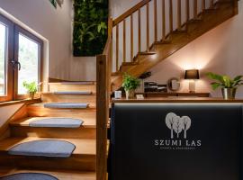 Szumi Las Events & Apartments, hotel sa Regimin