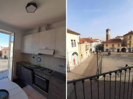 GRU HOME Cozy home very central,refined,5 beds,box, hotel en Grugliasco