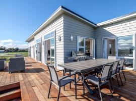 Three on Wilson, casa o chalet en Martinborough