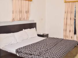 De Paradise Hotel, hotel in Ushapa