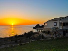 Beachfront House Tolis - Pelekas Beach，位于派莱卡斯的酒店