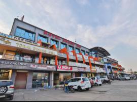 바피에 위치한 호텔 Hotel Anand Inn