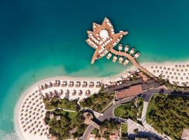 Lujo Hotel Bodrum, hotel in Guvercinlik