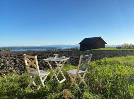 Mysigt härbre med fantastisk utsikt!, cabaña o casa de campo en Östersund