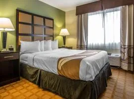 Quality Inn & Suites Marinette