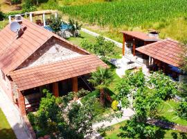 Forest Home, hotel con estacionamiento en Golubovci