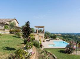 Holiday Home Casale della Croce by Interhome, hotel com estacionamento em Montebuono