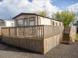 Two Bedroom Caravan at Lilliarsedge, hotel with parking in Jedburgh