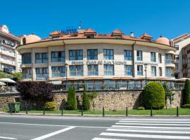 Hotel Faro de San Vicente, отель в городе Сан-Висенте-де-ла-Баркера