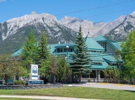 Pocaterra Inn & Waterslide, hotel em Canmore
