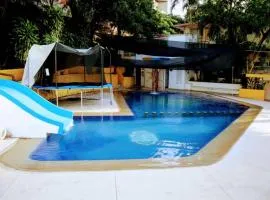 Condominio familiar y exclusivo Tres Mares
