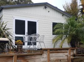 Affordable, Spacious, Bright, Warm, Unit in Central Whangarei、ファンガレイのホテル