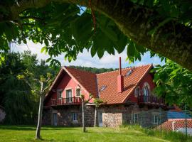 Complejo Puente Romano, country house in Entrambasaguas