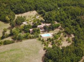 Villa Sasso, hotel in Serra San Quirico