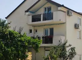 Apartments Markovi Konaci