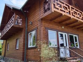 Приватна Садиба Потічок, cabin sa Slavske