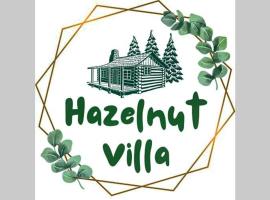Hazelnut Villa - Secluded - closeby town & a lake, Hotel in Osby