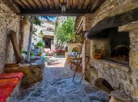 Meronas Eco House