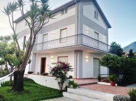 B&B Villa dei Desideri, bed & breakfast a Praia a Mare