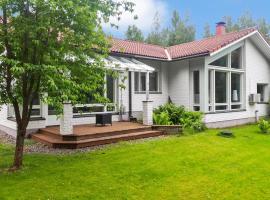 Holiday Home Polkurinne by Interhome, loma-asunto kohteessa Saarijärvi
