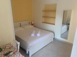 Green Sea Bed & Breakfast, alojamento para férias em Elena Marina