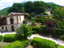 B&B La Casetta, מלון עם חניה בVilla Santa Maria