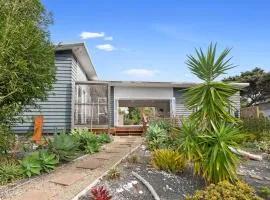 Pohutukawa Peace - Mangawhai Holiday Home