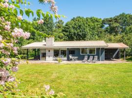 Three-Bedroom Holiday home in Glesborg 33, casa de férias em Bønnerup