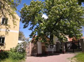 Gästehaus Liemehna, hotel con estacionamiento en Liemehna