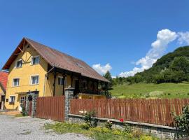 Kati Guesthouse, homestay in Corund