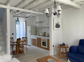 Raphael Skiathos Living-Venetia، فندق في مدينة سكياثوس