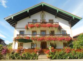 Lenzenhof, Familie Christian und Stefanie Spitzl, hotel in Frasdorf