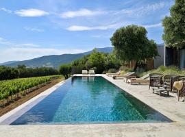 Domaine de Peretti della Rocca – hotel w mieście Figari
