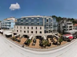 발치크에 위치한 호텔 Hotel Antik