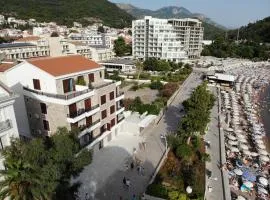 Seafront Apartments Petrovac