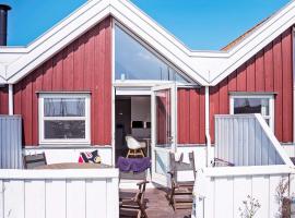 4 person holiday home in Nibe, hotelli kohteessa Nibe