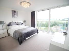 Peaceful Staycation in Luxury Home near Addenbrookes Hospital and Cambridge Biomedical Campus, hotel din Trumpington