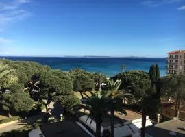Studio avec splendide vue sur mer