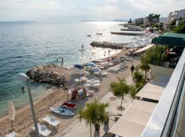 Apartments Zanic on The Beach, guest house in Podstrana