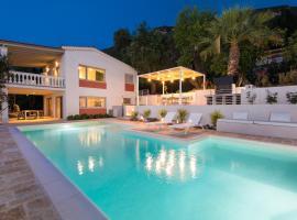 Ionian Garden Villas - Villa Sol, hotel with pools in Benitses