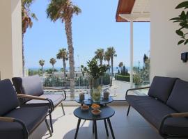 Phaedrus Living: Seaview Luxury Flat Limnaria 151, luxusní hotel v destinaci Paphos City