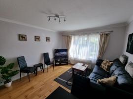 168 - ExcellentStays - 2 Bedroom Flat, apartment in Stanwell