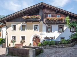 Apartments Heidenberger Fienili, hotel en Colle Isarco